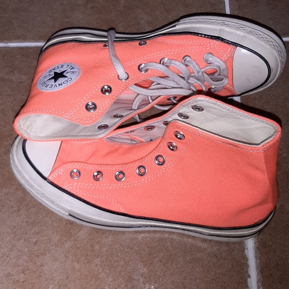 Vintage Converse Chuck Taylor All Star High Tops 2001 - Picture 4 of 4